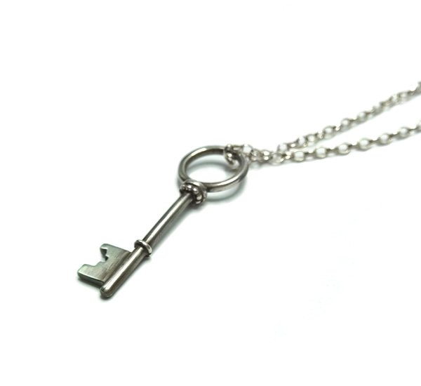 Skeleton key store necklace